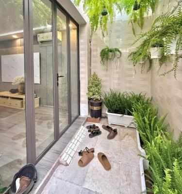 Bán nhà 2 tầng xanh ☘ sạch đẹp phố Cột Đèn