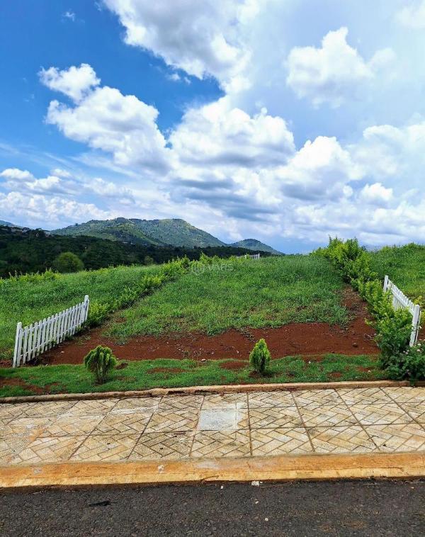 Đất di 🆘 linh mát mẻ. sổ hồng riêng trao liền tay, giá vô cùng sốc