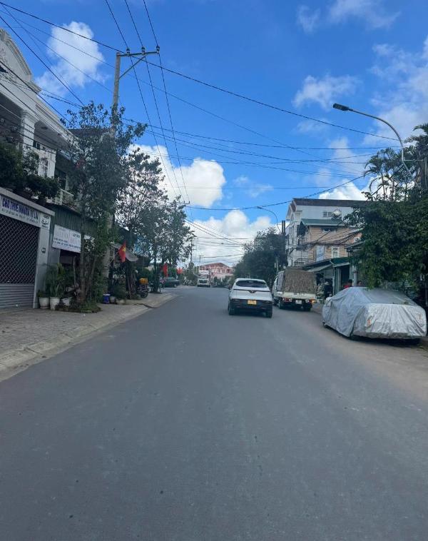 Cho thuê Nhà trong hẻm 130m²