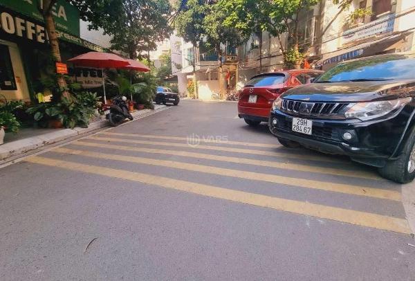 Trung kính bán nhà lô góc - 🏬 15m mặt tiền hiếm có khó gặp - vỉa hè đá bóng