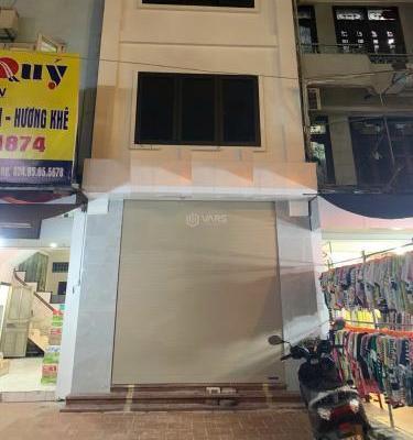 ❤️CHO THUÊ Nhà Mặt Phố Trần Quốc Hoàn , DT 50m, 6 tầng, MT 4m, THÔNG SÀN, 💥 THANG MÁY, 40t