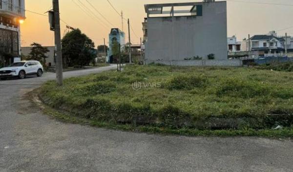 Chủ cần bán Đất nền riêng lẻ 372m²