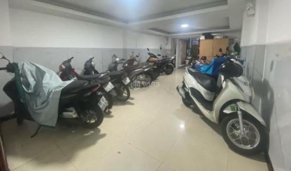 Bán nhà 98m2, HXH ngủ trong nhà, 4 🌊 tầng, 5PN, 5WC, đường Hồ Văn Huê, P9. Nở Hậu.