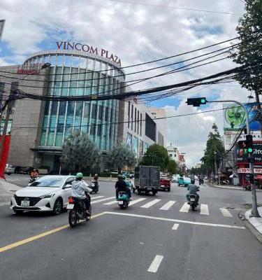 Bán toà nhà 4 tầng-Mặt tiền Phạm Văn Thuận- trung 🌊 tâm Biên Hoà. 13,5x36m 482m. 62 tỷ tl.