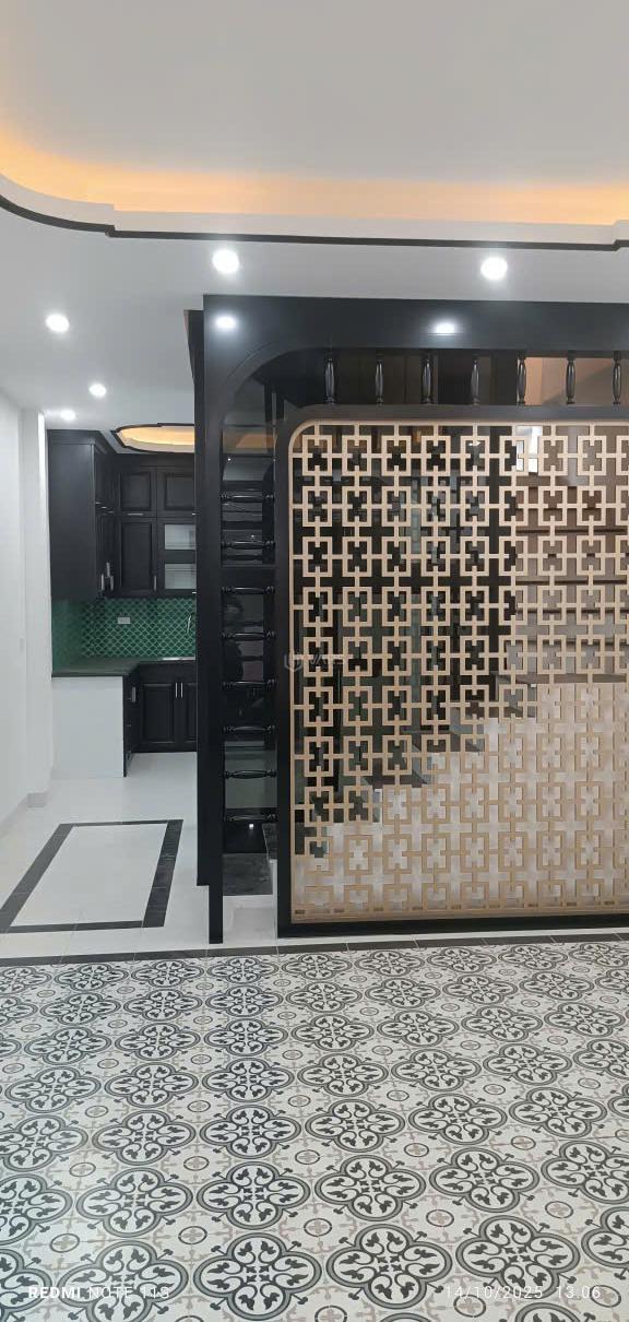 Nhà mới tinh-tây mỗ - 5 🏦 tầng-lô góc -thang máy -7pn- giá 7.9 tỷ -54m