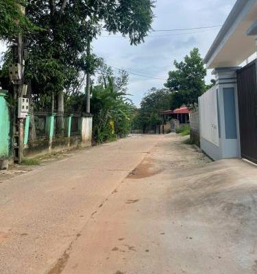 BÁN ĐẤT TẶNG NHÀ C4 TỔNG DIỆN TÍCH 350M, 🏣 THỔ CƯ 270M.