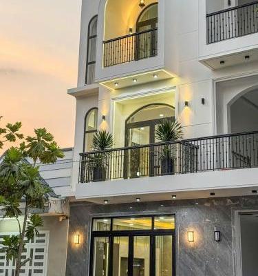 Nhà full nội thất 1 trệt 2 lầu MT Hồ Văn Cống, gần UBND 🏢 Chánh Hiệp, sổ hồng riêng, giá 2t8