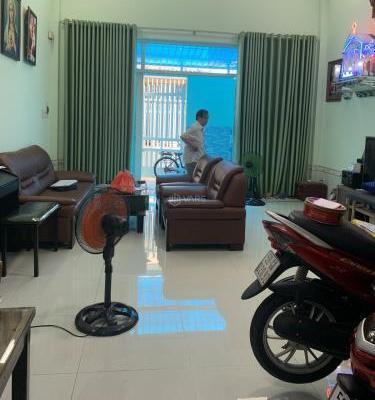 BÁN NHÀ 🆘 RIÊNG HXH NGUYỄN VĂN QUÁ Q12, DT 70M 4T 5M×14M 5,7 TỶ.