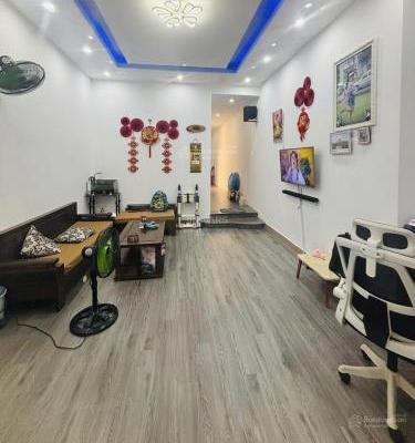 Cần bán Nhà trong hẻm 82m²