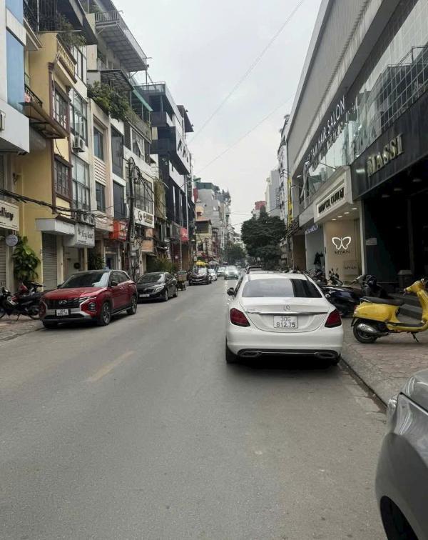 Bán tòa building mặt phố thanh xuân mới tinh 9 tầng thông sàn có hầm 100m2 🆘 58 tỷ