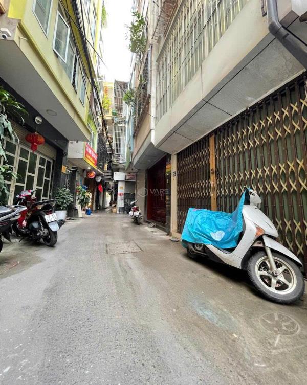 Bán Nhà trong hẻm 45m²