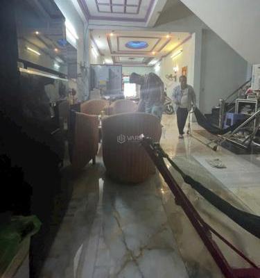 Cần bán Nhà mặt phố 130m²