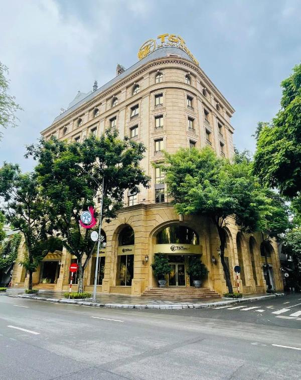 Nhà đẹp. cho thuê tòa nhà vp mặt phố lý thường kiệt. 🏢 dt 525m2, mt 11m, xd 13t 3h