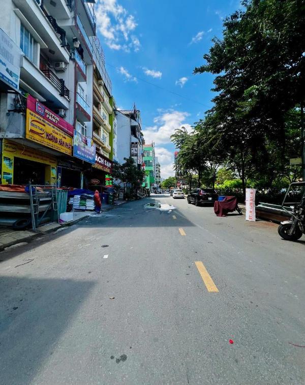 Bán 🌊 nhà mặt tiền trần não giá tốt nhất : 21 tỷ