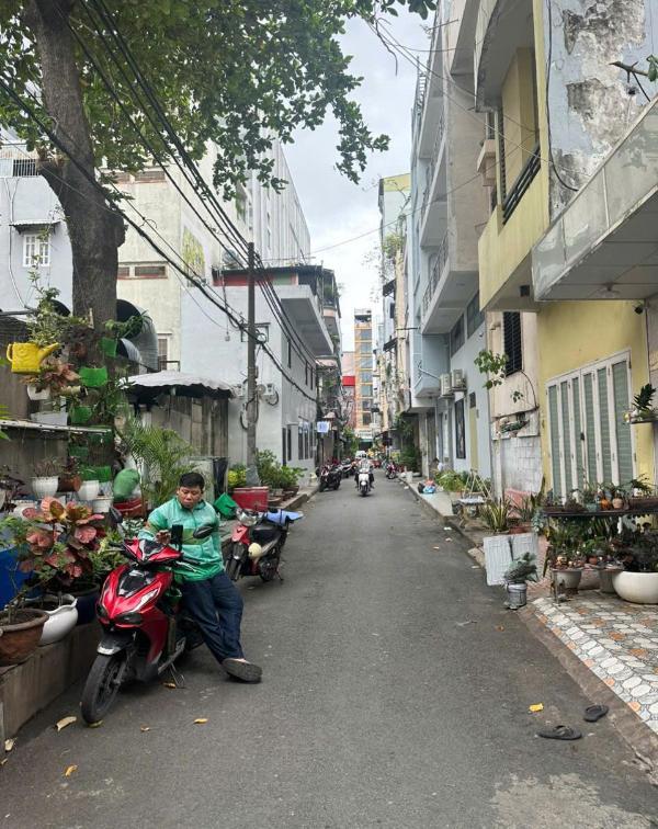 Chủ cần bán Nhà trong hẻm 43m²