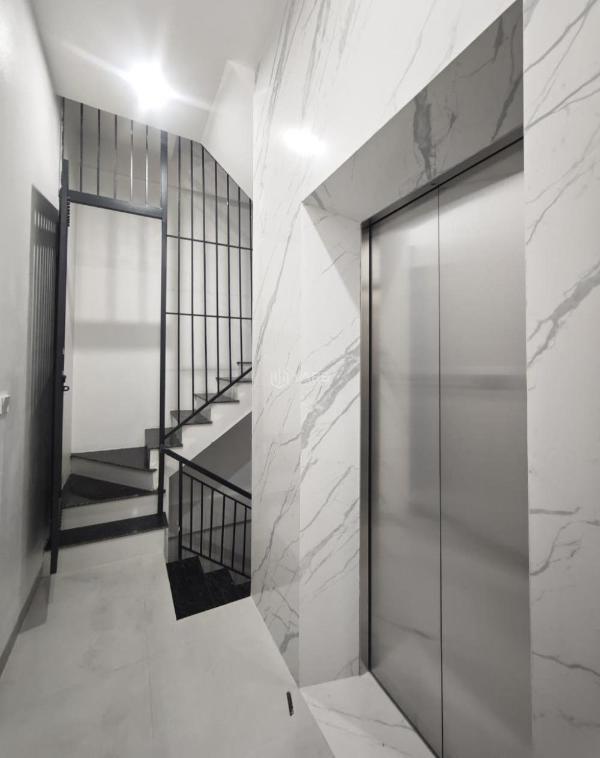 Bán nhà trần cung,hoàng quốc việt, phân lô, oto vào nhà, thang máy, k.doanh, 🏤 52m