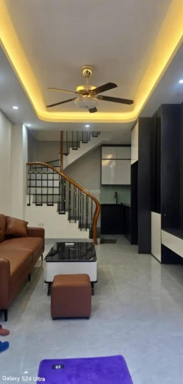 Bán nhà trường chinh đống đa, 5 tầng - 3 ngủ đẹp, cách 🏬 phố 75m, sổ đỏ, 8,5 tỷ