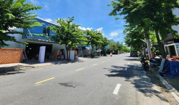 Cần bán Nhà mặt phố 102m²