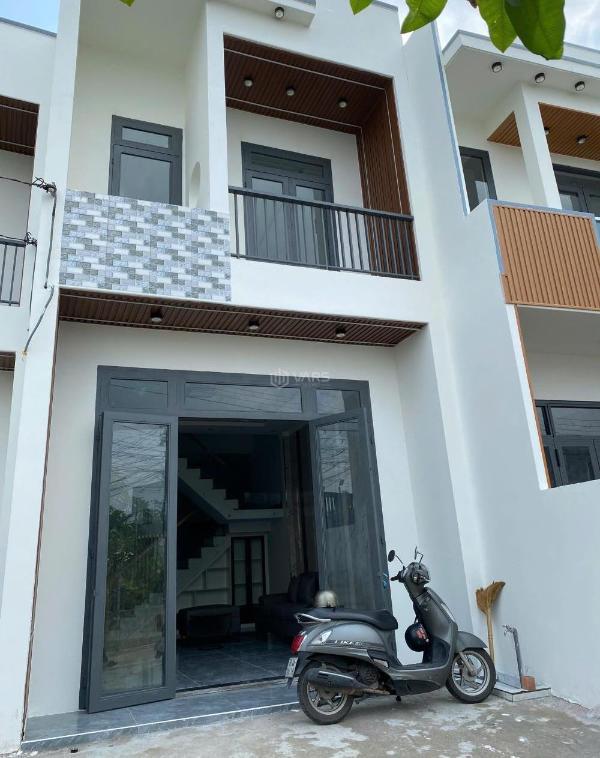 Chủ cần bán Nhà mặt phố 100m²