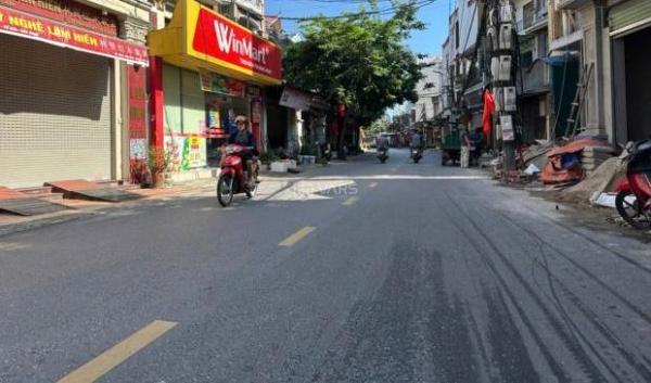 Cần bán Nhà trong hẻm 70m²