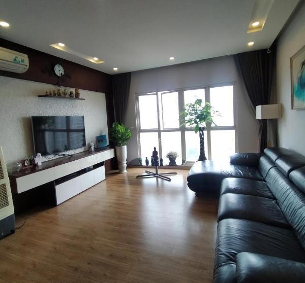 Bán căn hộ 🏠 2pn 1 dt 114m2 full nội thất tại mulberry lane, giá tốt