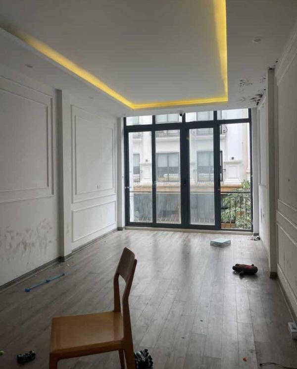 Bán nha phố cửa bắc _ trung 🏣 tâm _ thông sàn _ kinh doanh