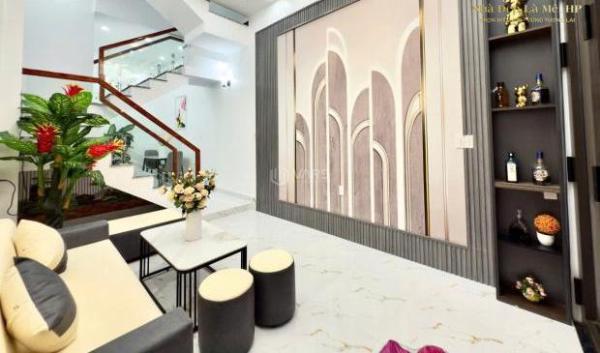 Cần bán Nhà trong hẻm 31m²