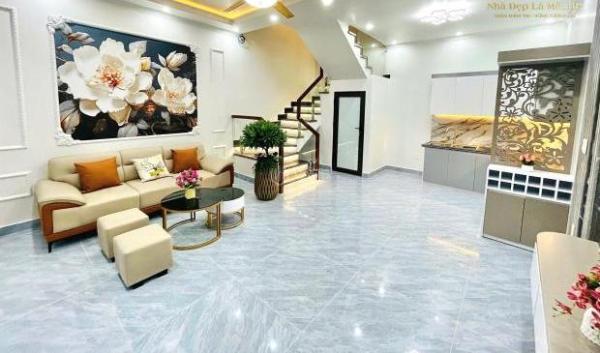 Bán Nhà mặt phố 43m²