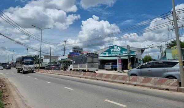 Bán nhà mặt tiền nhựa Tỉnh 🔥 Lộ 10 giá bán 8.5 tỷ, Xã Đức Hòa Đông, Đức Hòa, Long An.