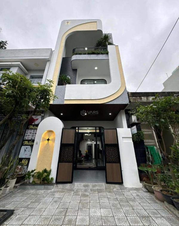 Bán nhà phố 120m² ngay trung tâm thành 🆘 phố thủ dầu một bình dương