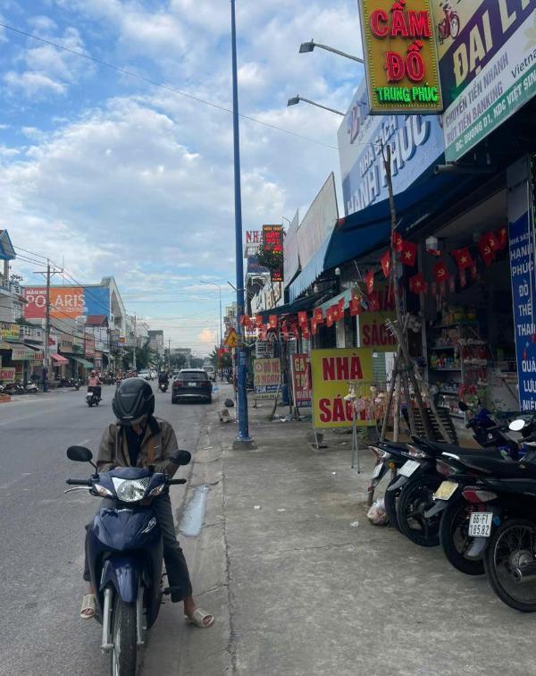 Cho thuê Nhà mặt phố 100m²