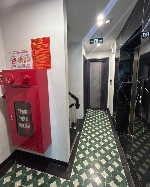 🏢 bán tòa nhà dòng tiền vip nhất tây hồ . 68m² , mặt tiền 6m . 7tầng 🏚️ thang máy.