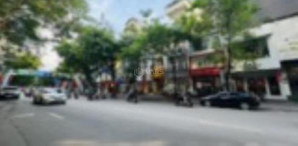 Mặt 🏬 phố thái hà bán nhà- kinh doanh sầm uất - vỉa hè rộng - 2 thoáng trước sau