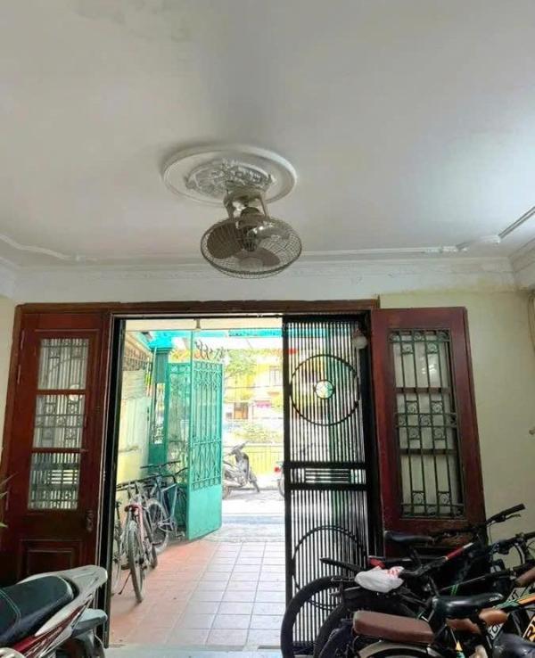 Cực phẩm trung kính view hồ trung kính, 👍 84m², sổ đẹp, bán gấp 32.5 tỷ