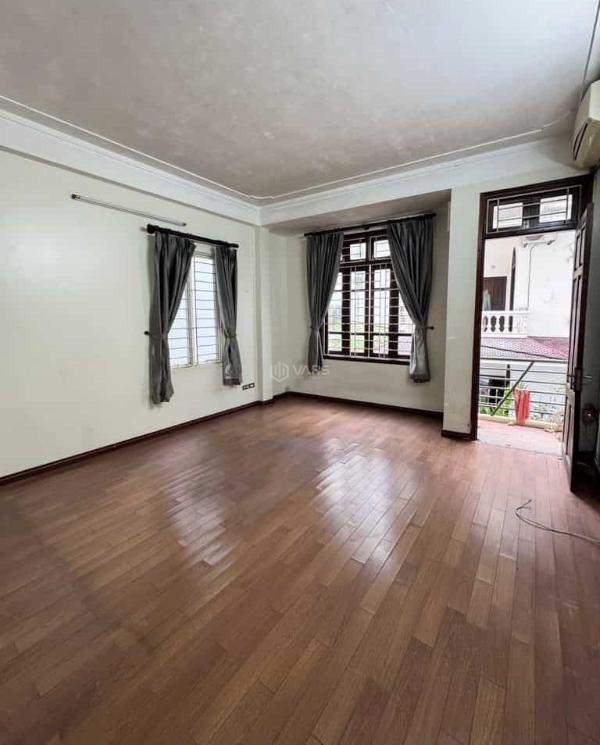 Bán nhà phố đường láng - 🏬 lô góc hai mặt thoáng - khu vip - tiện ích