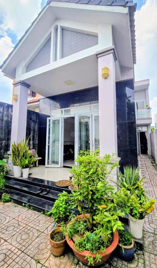 6x32m - nhà đẹp giáo xứ kim 🏤 bích hố nai - có 2 mặt tiền - 4p.ngủ - đường 2 xe hơ