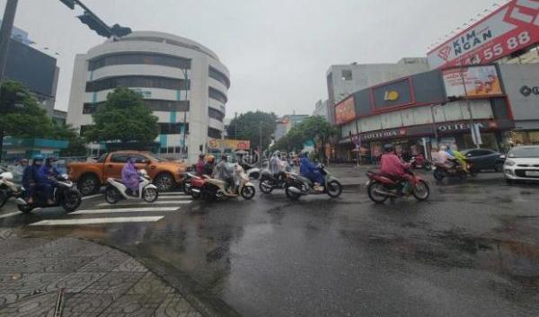 🌟 CHO THUÊ 🌊 TÒA NHÀ VỊ TRÍ ĐẮC ĐỊA – TRUNG TÂM TP. ĐÀ NẴNG 🌟