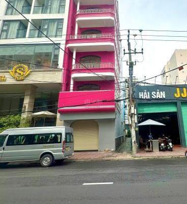 Chủ cần bán Nhà mặt phố 96m²