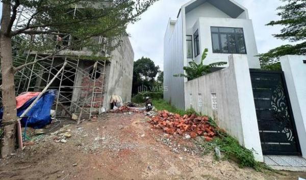 Bán Đất nền riêng lẻ 100m²