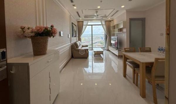 Cho thuê CC Vinhomes Central Park, 2PN, 2WC Giá 31 🌊 triệu, 81,7 m2 đẹp, nhiều tiện ích