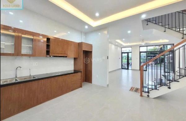 Chủ cần bán Nhà mặt phố 90m²