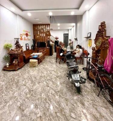 Bán nhà 3 Tầng Dĩ An,SHR đường nhựa 🏤 12m,gần ĐHQG TPHCM