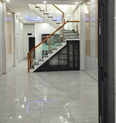 Bán Nhà trong hẻm 79m²