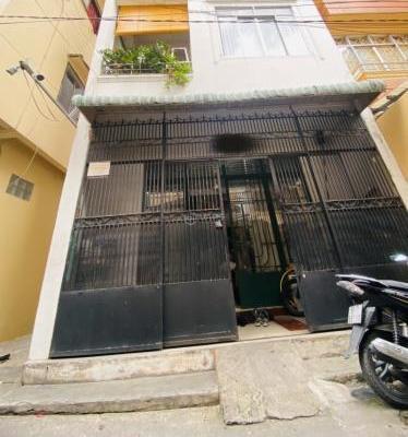 Cần bán nhà HTCua Q3 cần bán gấp, 5x6, 3 tầng 🏡 đúc, giá chỉ 5. ty TL