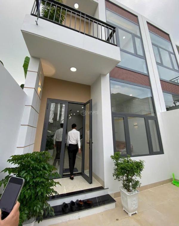 Bán nhà tân phong 1 lầu 1 trệt ngay uỷ ban nhân dân phường tân phong 🌊 giá 1ty650