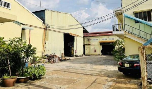 Chủ cần bán Nhà trong hẻm 3551m²