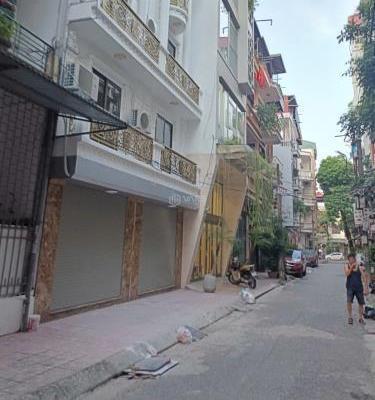 Cần bán Nhà trong hẻm 40m²