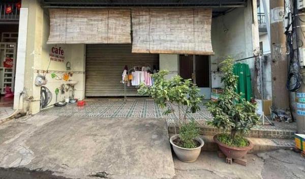 Bán Nhà mặt phố 108m²