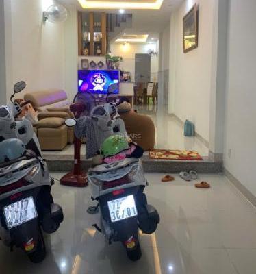 Cần bán Nhà trong hẻm 65m²