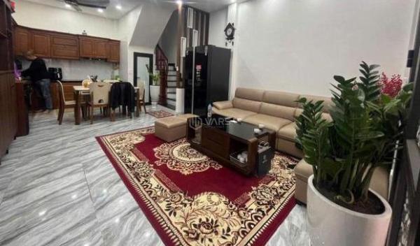 Cho thuê Nhà trong hẻm 40m²